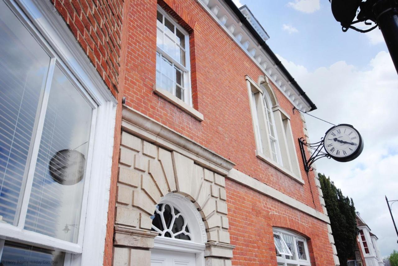 4 The Clockhouse , Midhurst Exterior foto